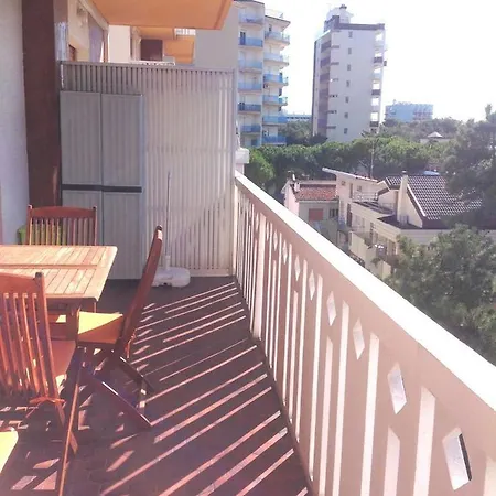 Lucerna Apartments At Sabbiadoro Beach Lignano Sabbiadoro Exterior photo